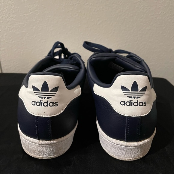 Adidas - Picture 4 of 7